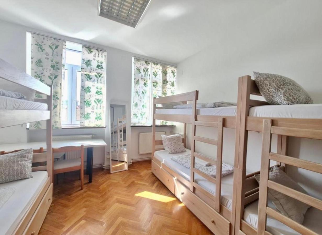 Bishnu Hostel Загреб Экстерьер фото