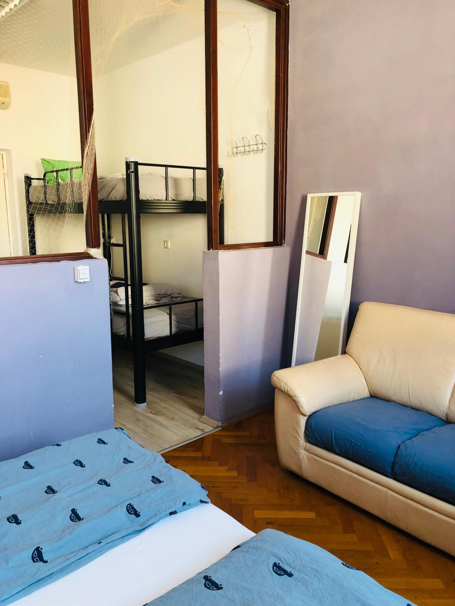 Bishnu Hostel Загреб Экстерьер фото